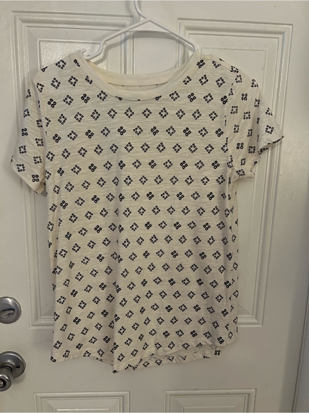 Sonoma Cream Short Sleeve Top with Black Geometric Print